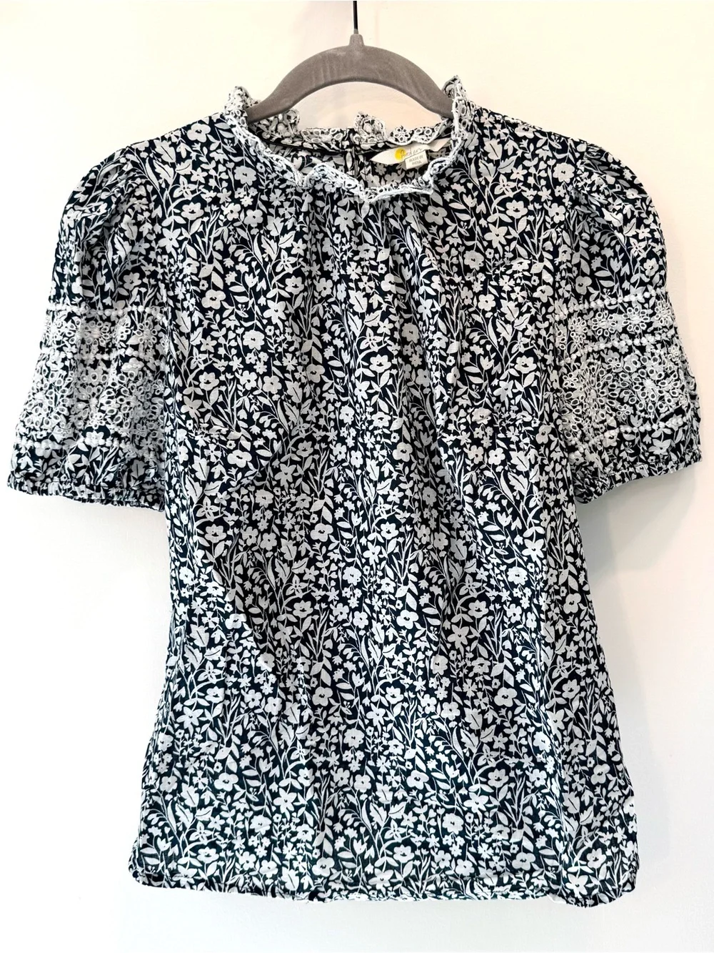Boden Navy & White Floral Puff-Sleeve Blouse